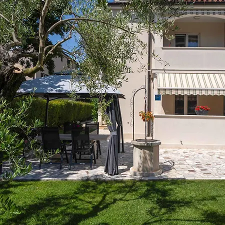 With A - C In Porec-istrien 58164 Apartment *