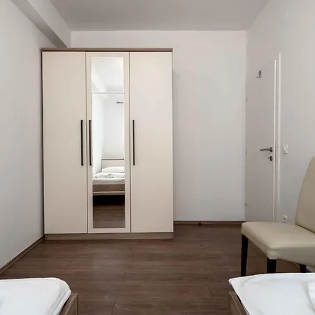 With A - C In Porec-istrien 58164 Apartment *