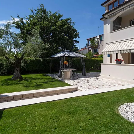 With A - C In Porec-istrien 58164 Apartment *